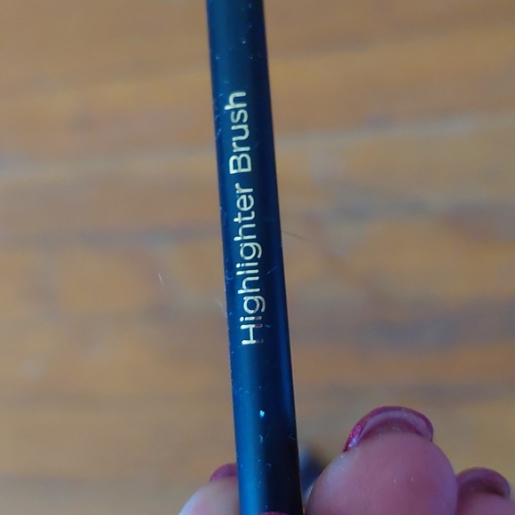 Yensa and billion dollar brush set - Picture 4 of 4